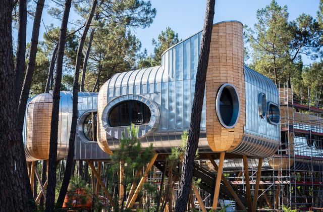 10 Explorers - Center Parcs Landes de Gascogne — Casteljaloux — Architecte : Arotcharen — BET : Aphélie / CETAB